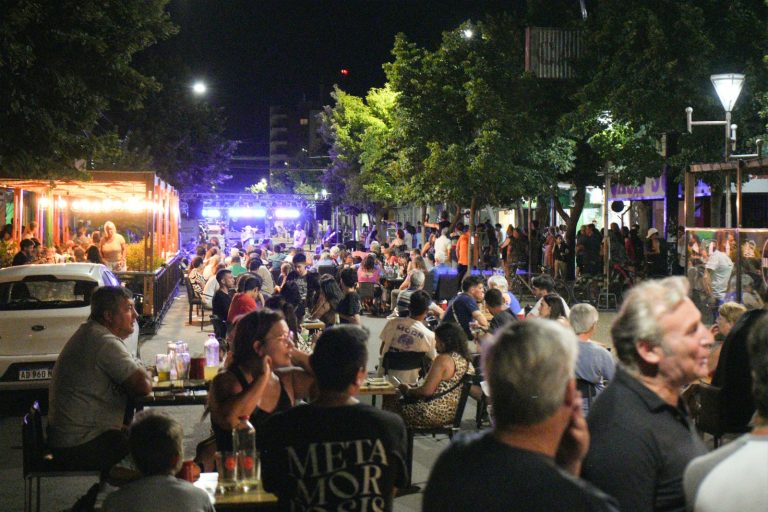 Una nueva edición de “Disfrutá Pico” llega al centro de la ciudad con propuestas artísticas y musicales