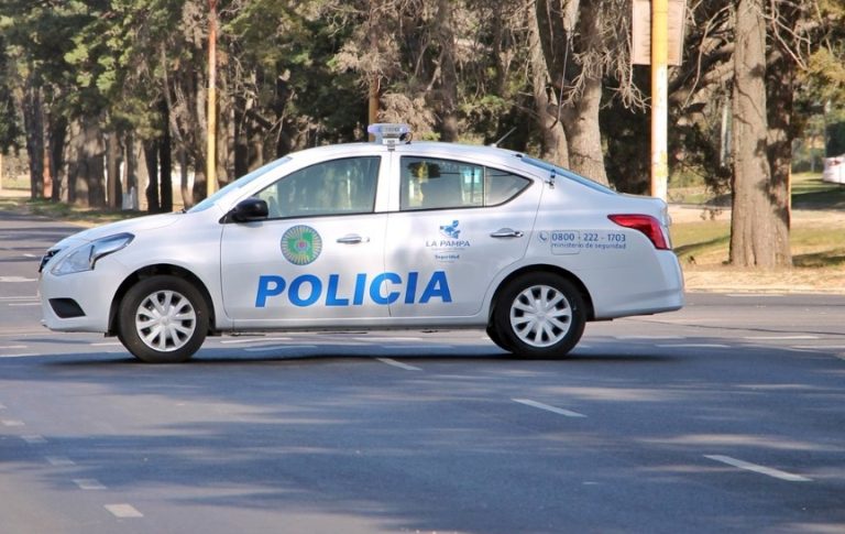 Tarde de tensión en General Pico: un delincuente encapuchado perpetró dos asaltos en pocas horas