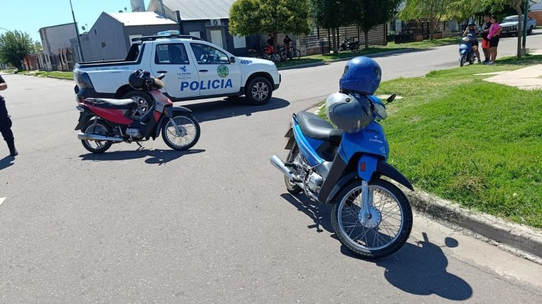 Choque entre dos motos en General Pico: una mujer y un menor fueron hospitalizados