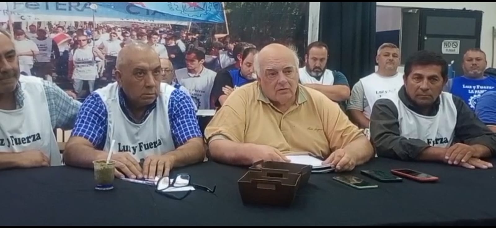 Graves denuncias de Luz y Fuerza contra la administración del APE: estado de alerta y movilización