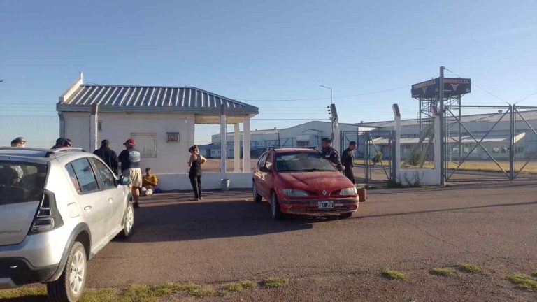 Frigorífico HV: cuarto intermedio en la negociación salarial y demoras en la reactivación de la planta