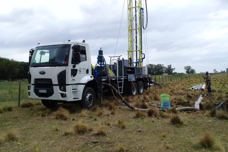 La perforadora de la APA: una herramienta clave para garantizar el acceso al agua en más de 80 localidades