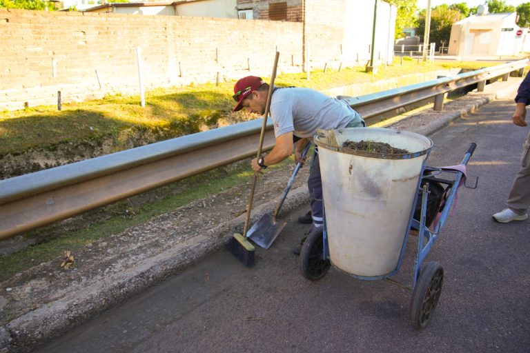 General Pico: realizaron una nueva jornada integral de limpieza en los barrios Don Bosco y Frank Allan