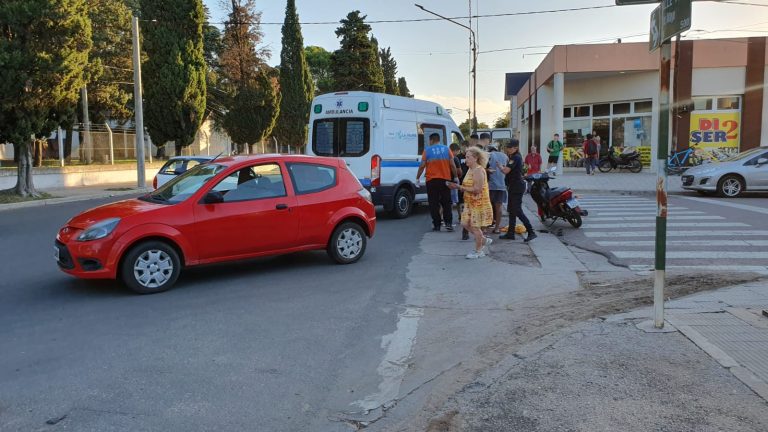 Dos siniestros viales involucraron a automóviles y motocicletas en General Pico