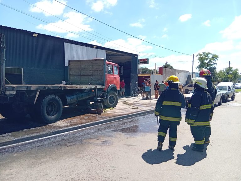 Ana Pinilla y el trabajo de bomberos en calle 44 y 1: “El tanque con combustible fue lo que provocó esa explosión”