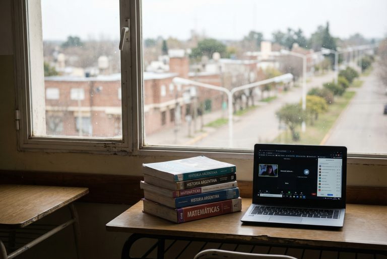 Secundario a distancia en General Pico: La propuesta del Lubetkin para quienes trabajan o tienen poco tiempo