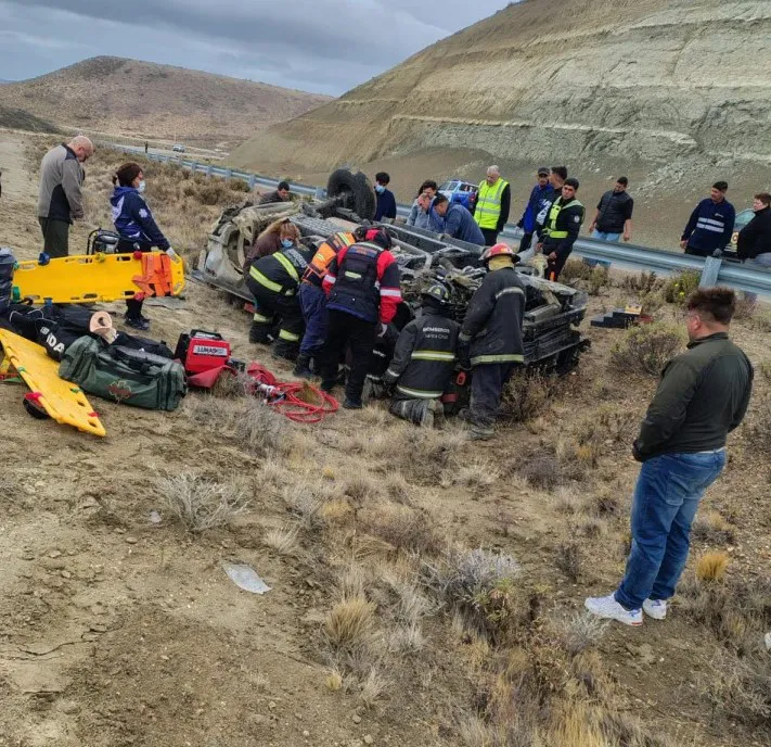 Árbitros de La Pampa sufrieron un grave accidente en Santa Cruz tras dirigir la final del Regional Amateur