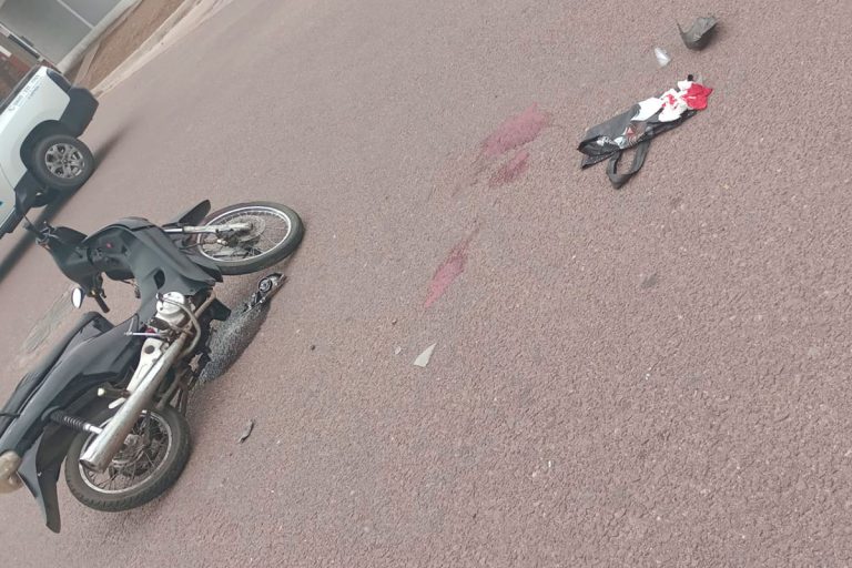 Accidente de la 104 y 29: el motociclista pelea por su vida y el conductor del auto dio positivo de alcoholemia
