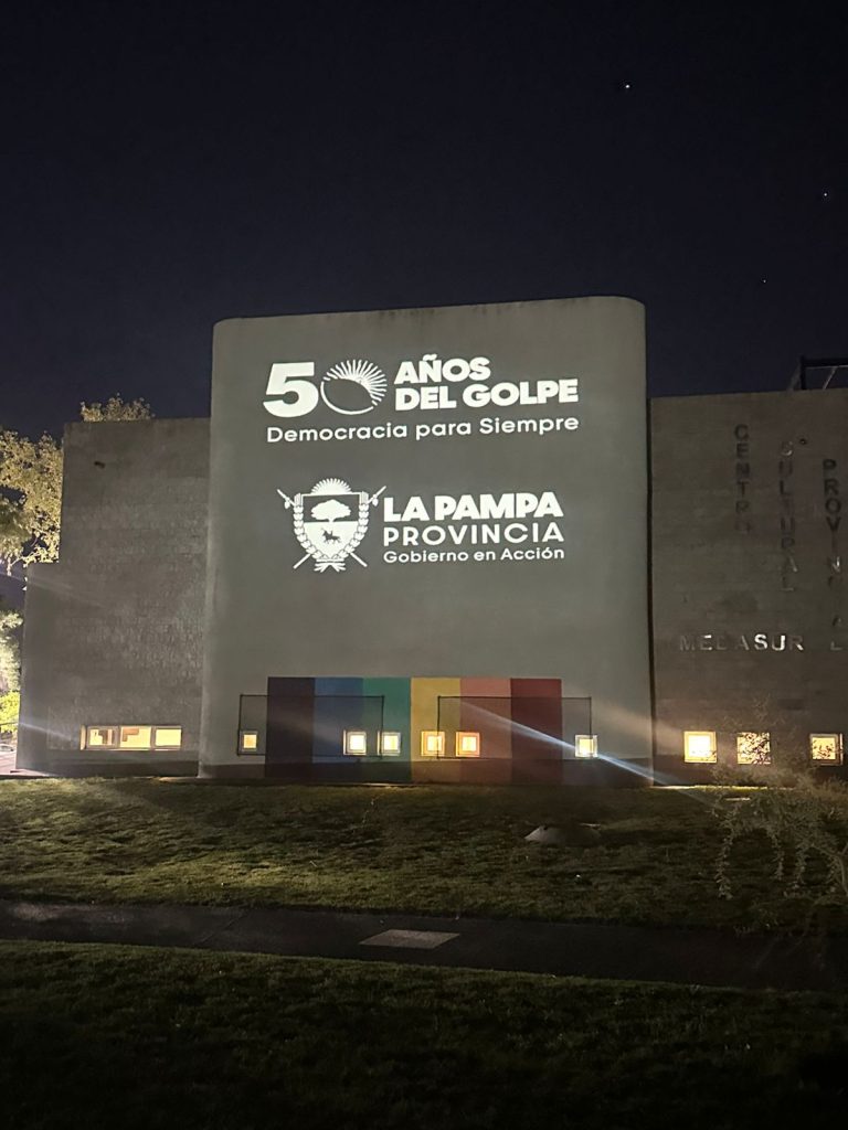El MEDASUR se ilumina por la memoria a 50 años del Golpe cívico militar