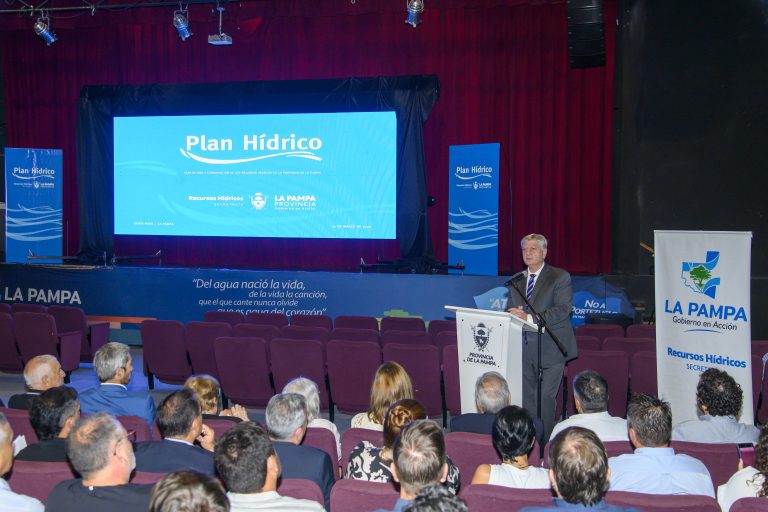 Ziliotto presentó el Plan Hídrico para la próxima década y advirtió: “Modificar la Ley de Glaciares es entregar un recurso estratégico”