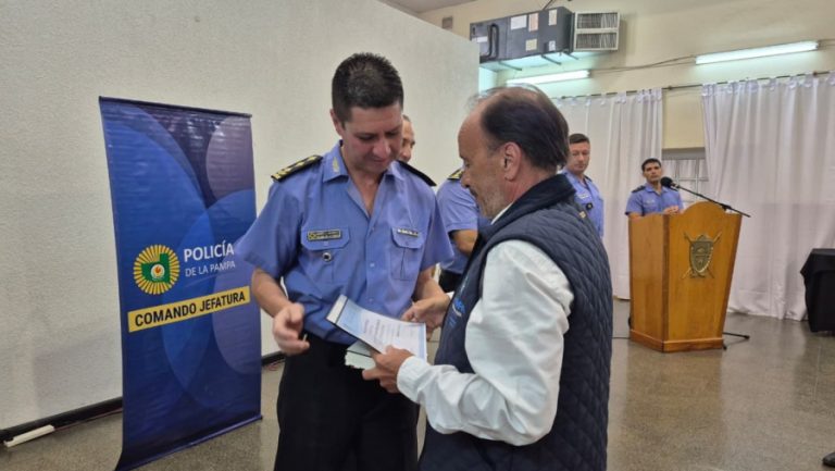 La Policía de La Pampa entregó las nuevas jerarquías a sus máximas autoridades