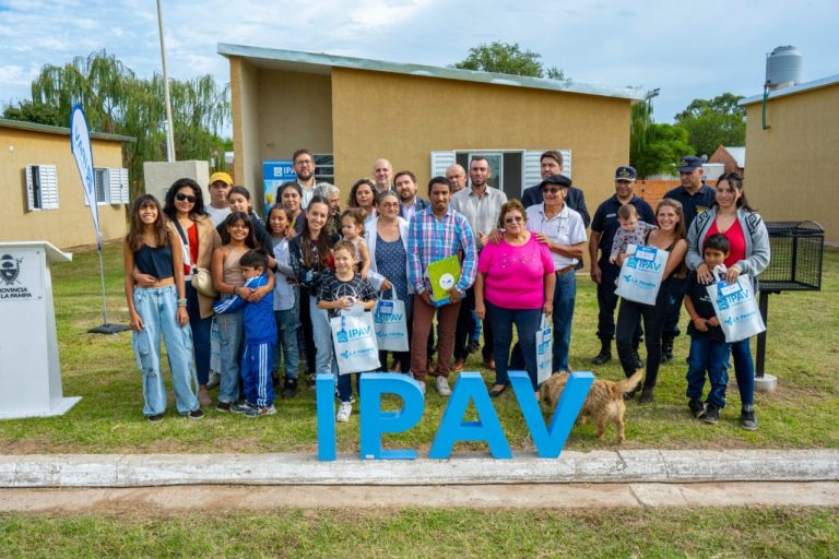 Familias de Relmo recibieron las llaves de sus viviendas por el Plan “Mi Casa 1”