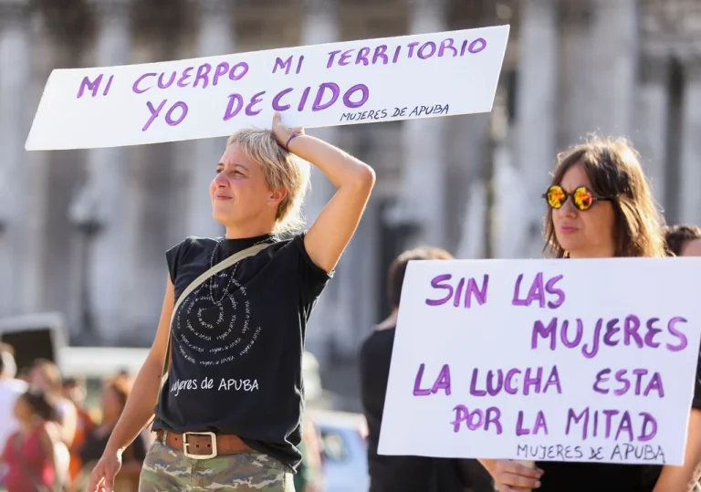 Día Internacional de la Mujer: por qué el 8 de marzo no se dice “feliz día”