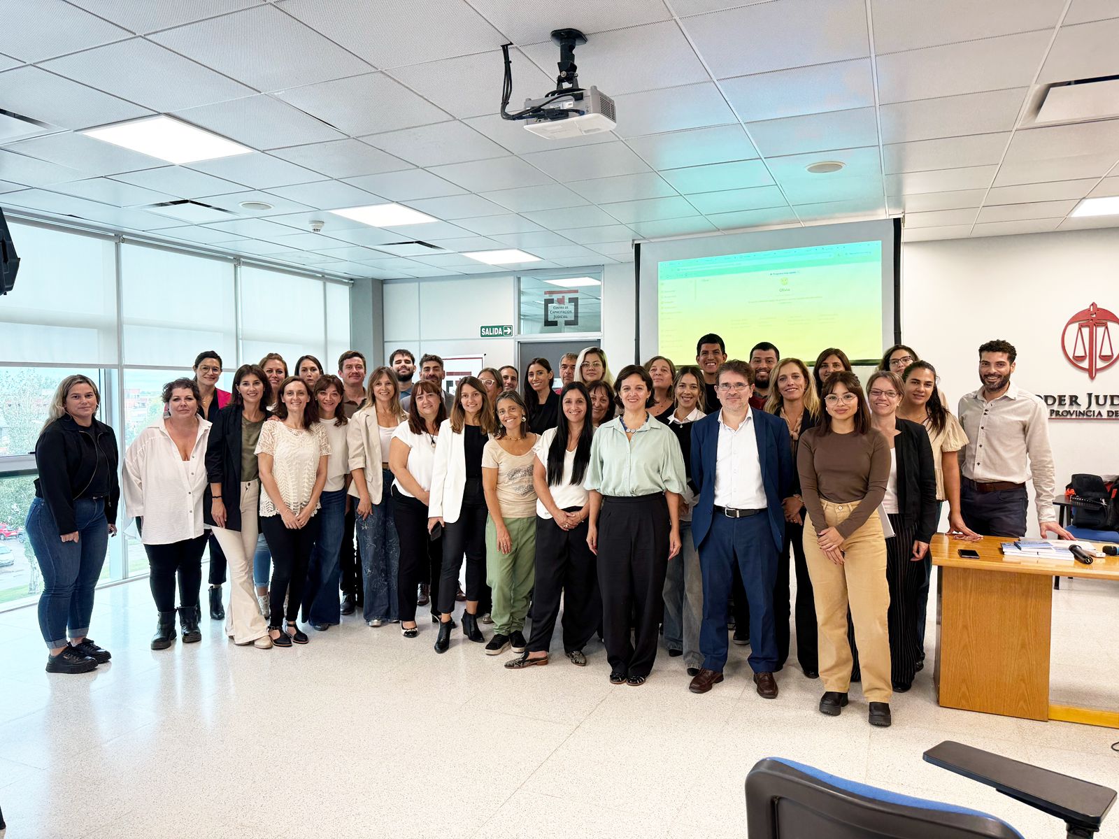 Ana Correa disertó sobre sesgos de género y la necesidad de una <b>inteligencia artificial</b> inclusiva thumbnail