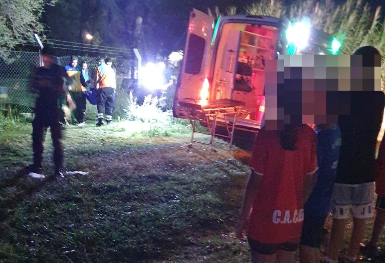 Grave accidente en un colegio secundario: una menor cayó desde el techo y fue trasladada inconsciente al hospital
