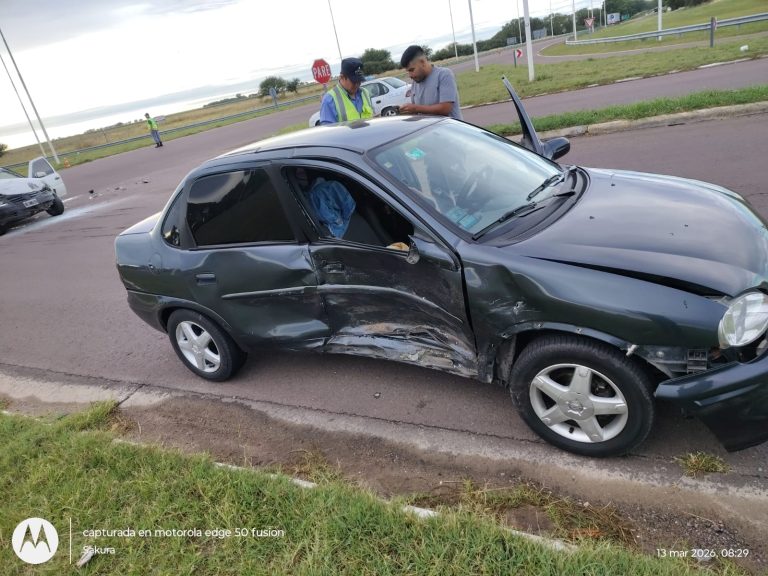 Tres personas hospitalizadas tras un fuerte choque en el cruce de las rutas 35 y 18