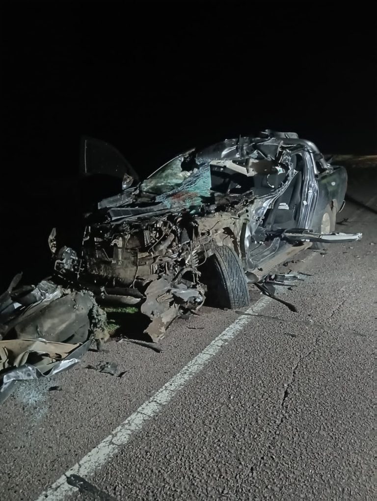 Grave accidente en la Ruta Nacional 188: un conductor resultó con heridas severas tras chocar contra un camión