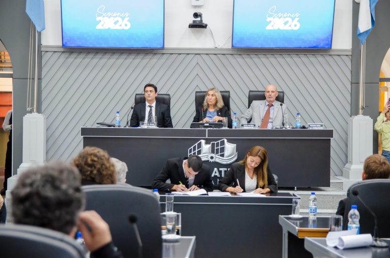A 50 años del golpe, la Legislatura pampeana reafirmó el compromiso democrático entre consensos y críticas