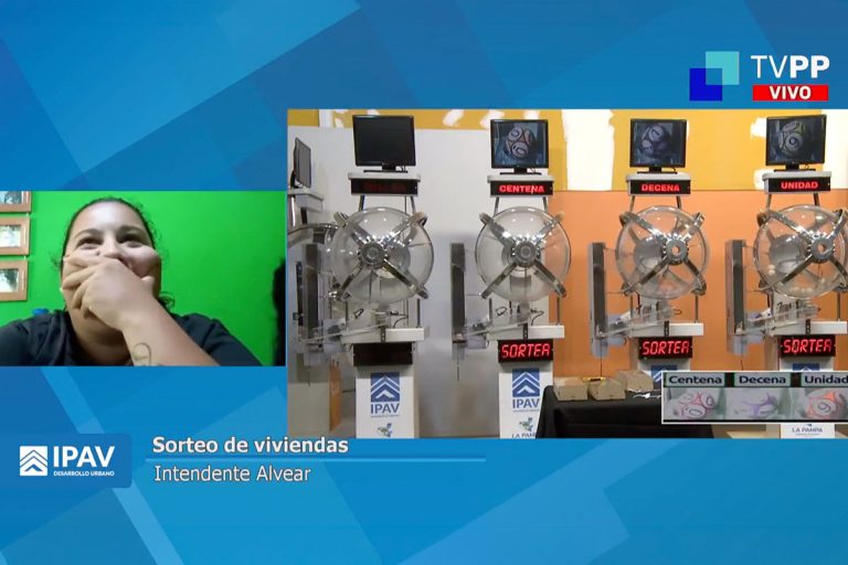 20 familias de Intendente Alvear fueron adjudicadas con viviendas a través de un sorteo público