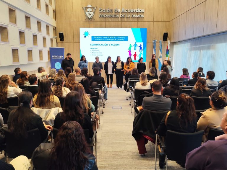 Capacitaron a agentes provinciales en herramientas para mejorar la comunicación y el trabajo en equipo