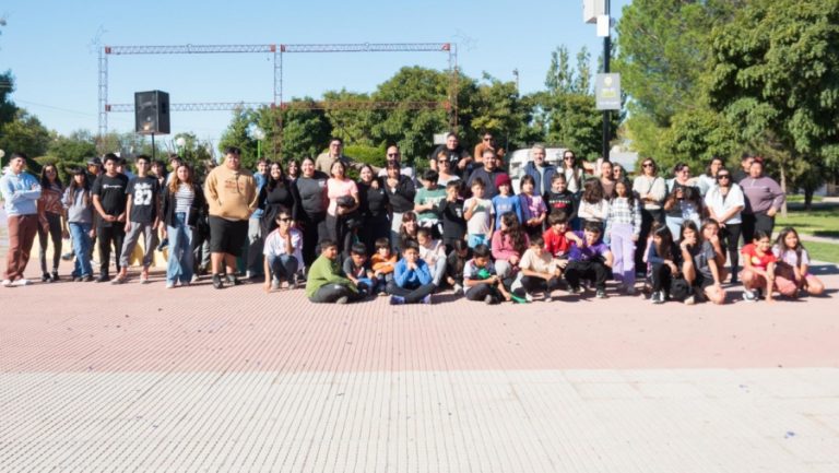 Santa Isabel avanza en su modernización: firmaron un convenio y habilitaron un nuevo punto WiFi gratuito
