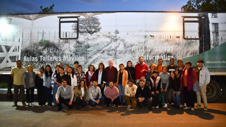 Formación profesional en el interior provincial: las Aulas Talleres Móviles iniciaron su recorrido por La Pampa