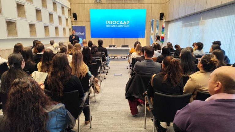 El Gobierno provincial presentó el cronograma de capacitaciones de mayo para agentes públicos