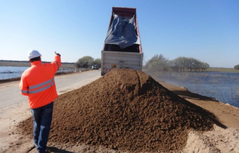 Vialidad Provincial avanza con obras clave en la Ruta 14 para fortalecer la producción y conectividad del oeste pampeano