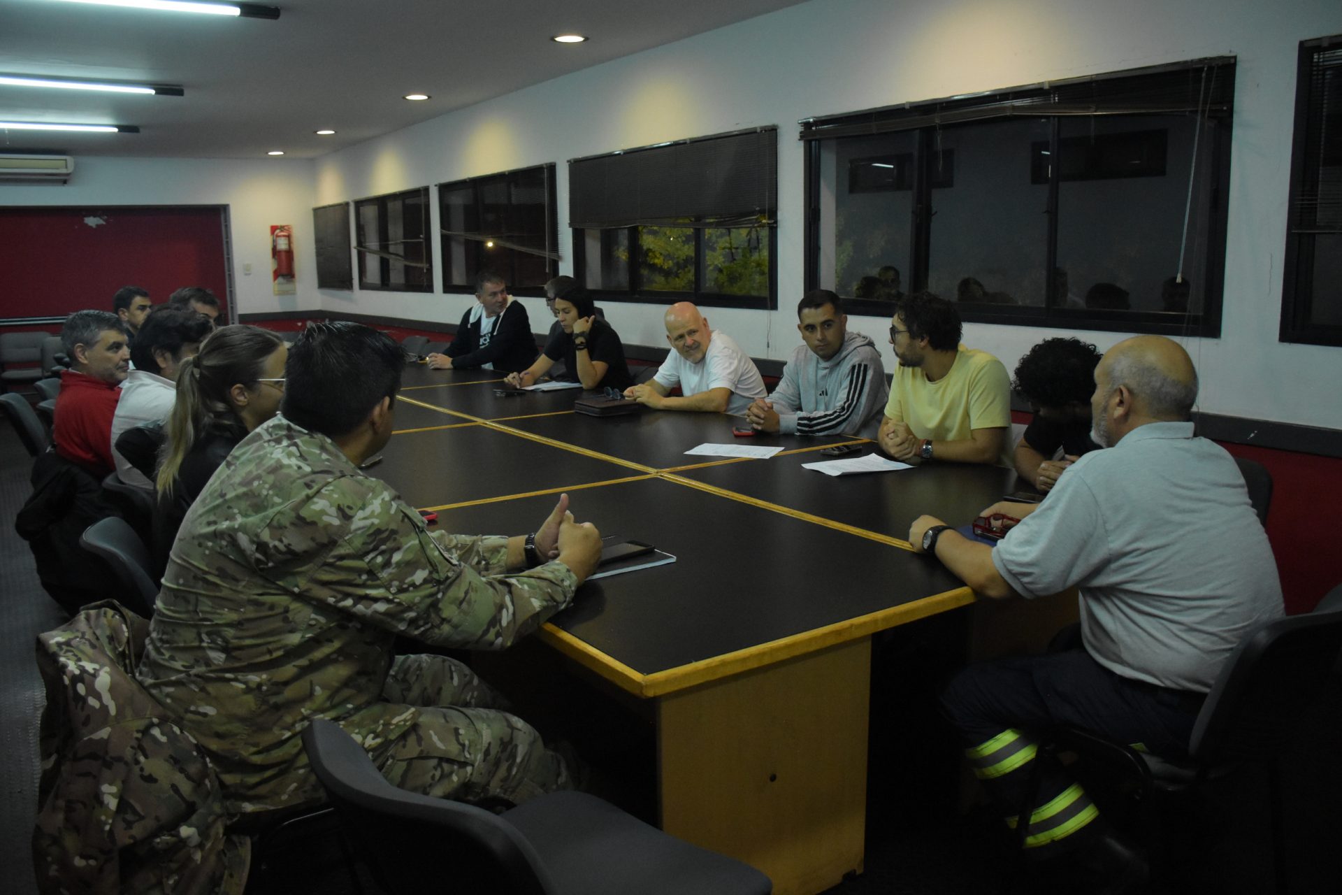 Defensa Civil avanza en protocolos para edificios en altura y anuncia la realización de simulacros