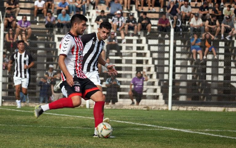Torneo Federal A: Costa Brava rescató un valioso empate frente a Cipolletti en un partido accidentado