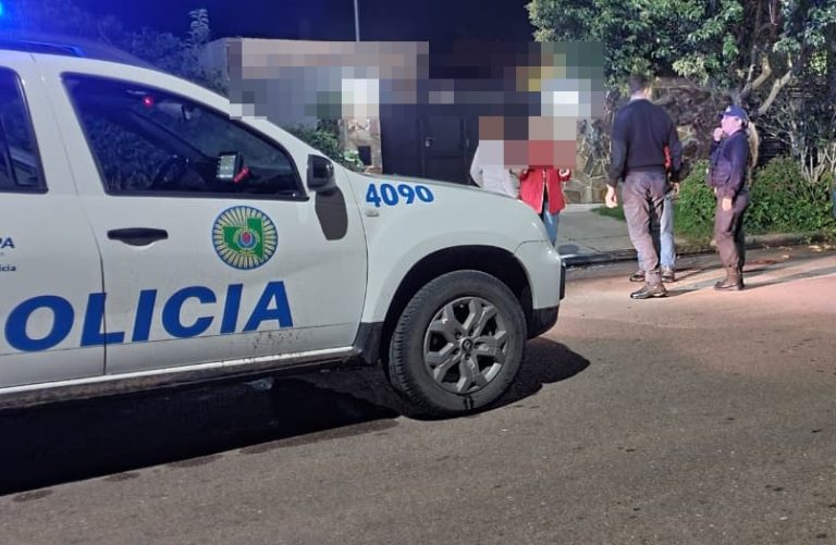 Violento arrebato en calle 12: tiró a una mujer al suelo para robarle y fue rápidamente demorado