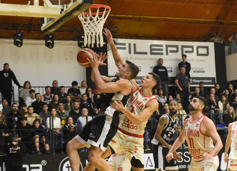 Pico FBC descontó en una noche de playoffs vibrante y sueña con la remontada ante La Unión