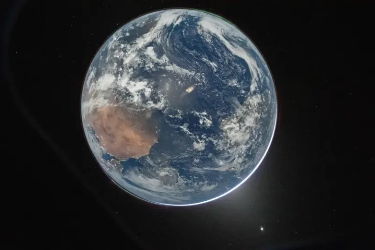 Las “espectaculares” imágenes de la Tierra captadas por la tripulación de Artemis II
