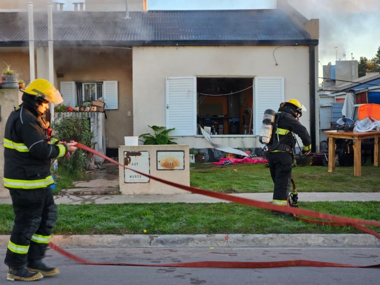 Importante incendio afectó a una vivienda del barrio Federal en General Pico