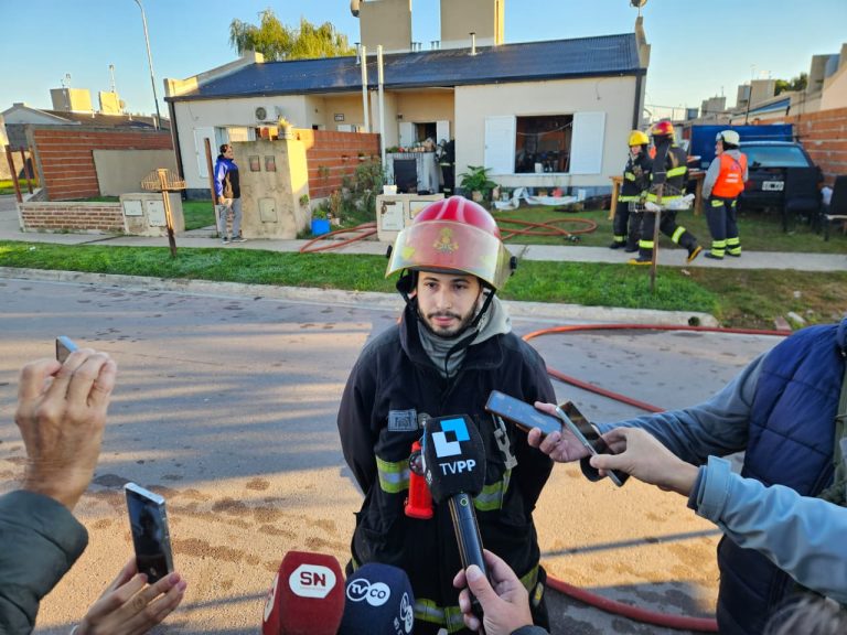 “Los daños son significativos”, confirmaron desde Bomberos Voluntarios tras el incendio en Barrio Federal