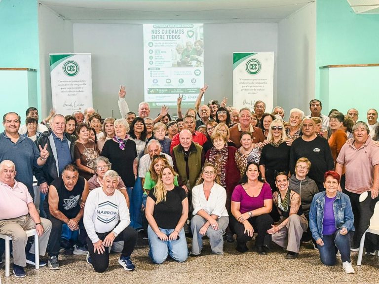 Gran participación de jubilados en General Pico en una jornada sobre prevención de estafas digitales