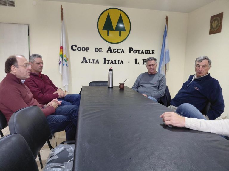 Visita oficial a cooperativas de Alta Italia: una invierte en fibra óptica y la otra busca reestructurarse