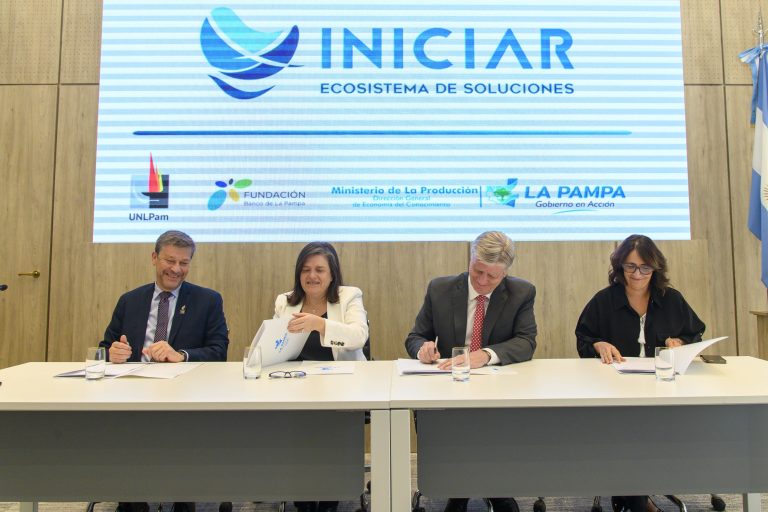 Lanzan convocatoria para vincular profesionales con empresas pampeanas a través de desafíos tecnológicos