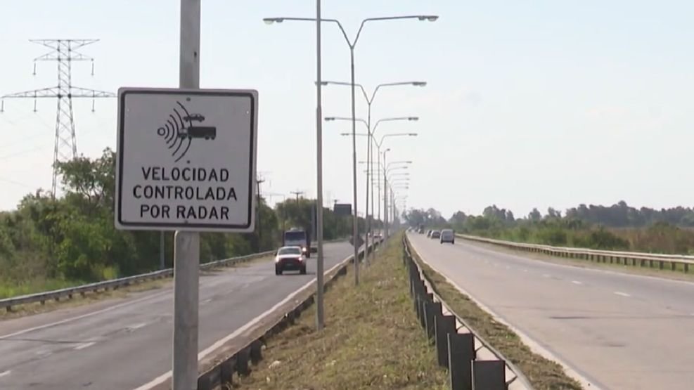 Fotomultas bajo la lupa: descubren más de 150 radares ilegales operando en rutas nacionales
