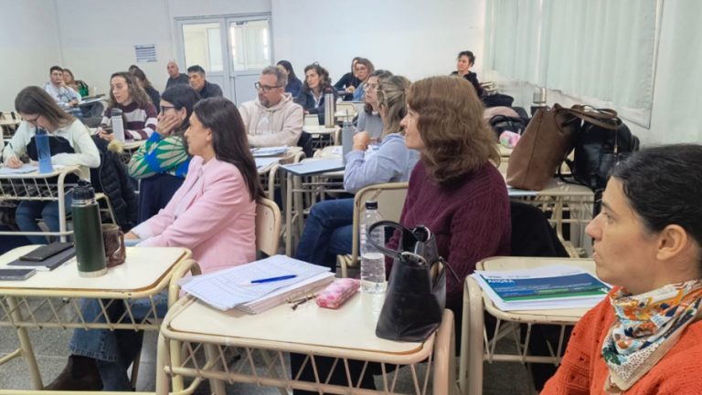 El Gobierno provincial capacita a docentes secundarios en emprendedorismo
