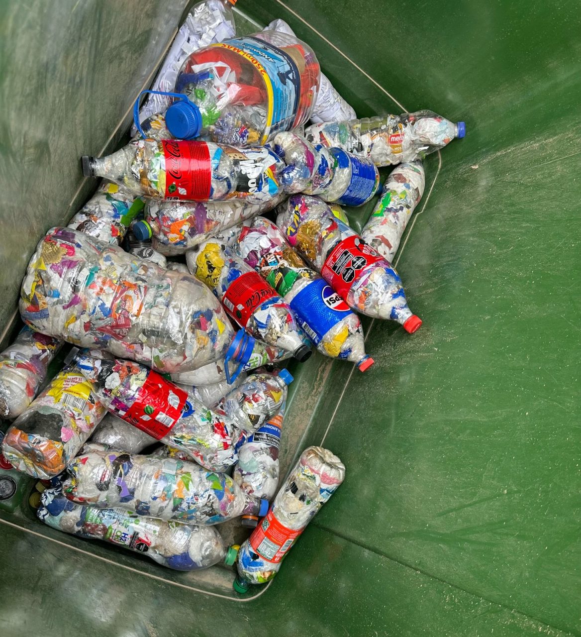 El Punto Verde Móvil sumó a estudiantes para una nueva jornada de reciclaje en General Pico