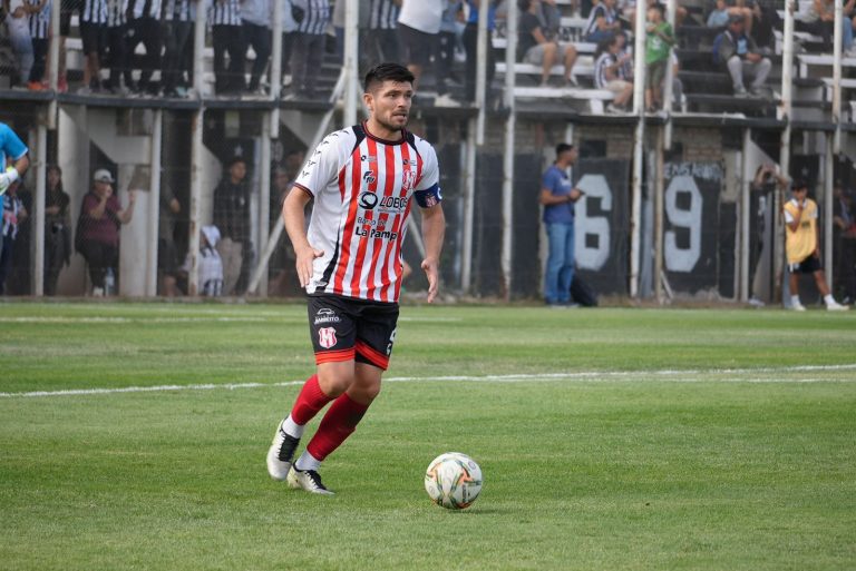 Federal A: Costa Brava no pudo en su visita a Deportivo Rincón y cayó por 2 a 1