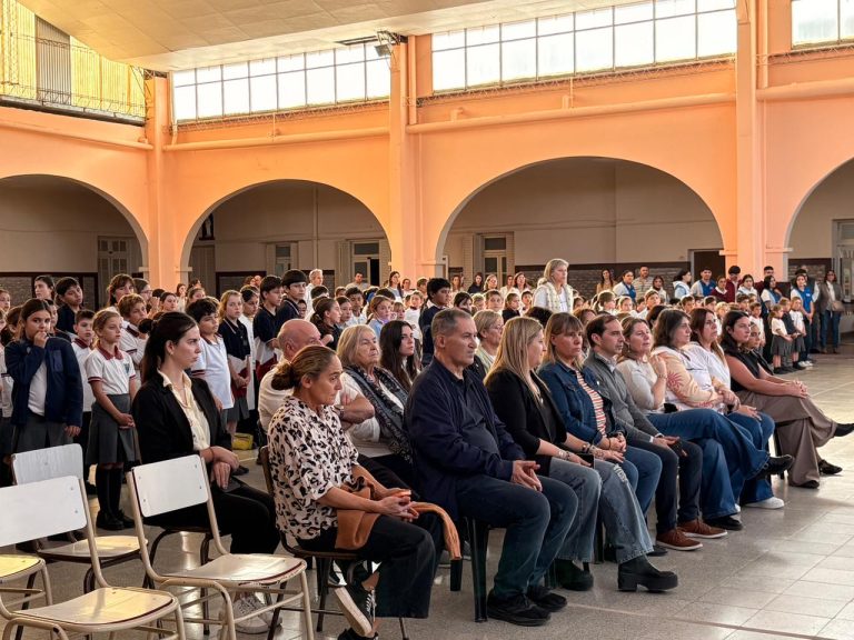 Intendente Alvear: el Colegio Heguy conmemoró el Día del Trabajador y la Constitución Nacional