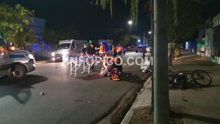 Tragedia en General Pico: chocaron dos motos y murió una joven de 18 años