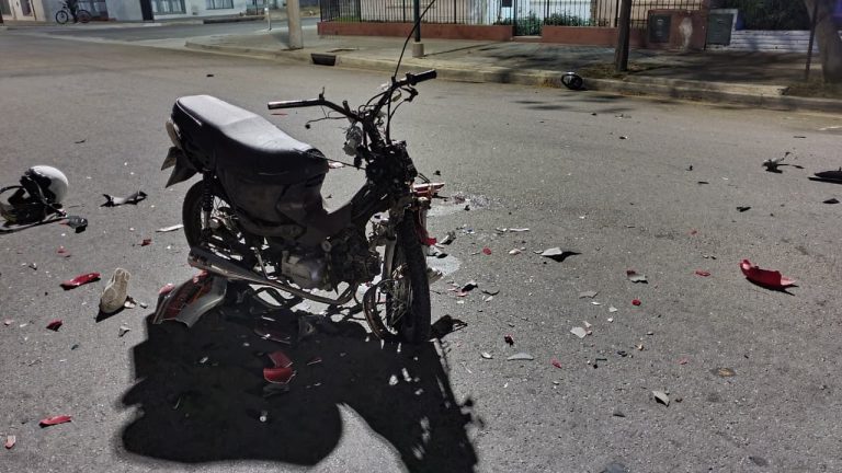 Continúan en terapia intensiva y con pronóstico reservado dos de los jóvenes accidentados en el trágico choque de motos