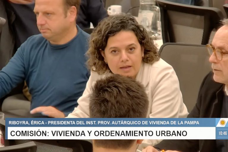 Erica Riboyra expuso en Diputados: “Por cada peso que puso Nación para terminar viviendas, La Pampa puso nueve”