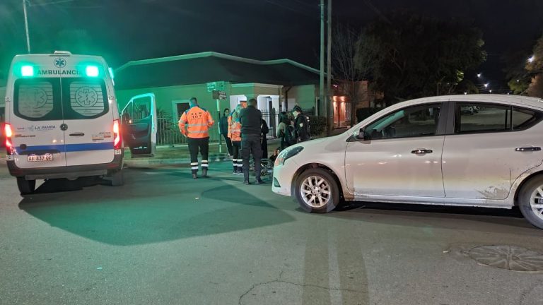 Noche accidentada en General Pico: dos siniestros viales dejaron a una menor y un motociclista hospitalizados