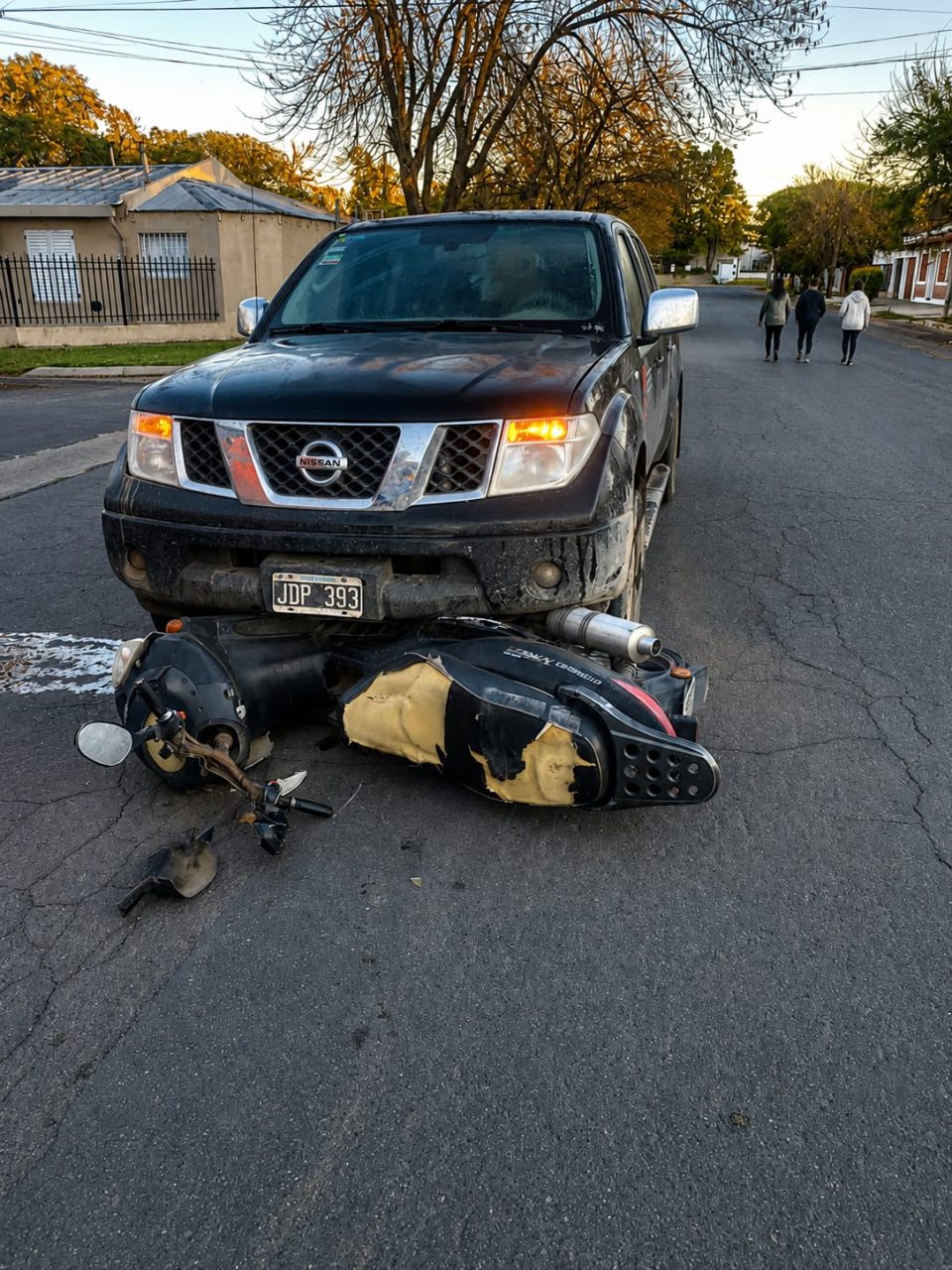 Un motociclista fue hospitalizado con lesiones leves tras un choque en calles 113 y 30