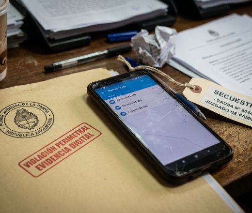 A la cárcel por acosador: violó la perimetral hostigando a su víctima con transferencias de Mercado Pago (Imagen ilustrativa IA - infopico.com)