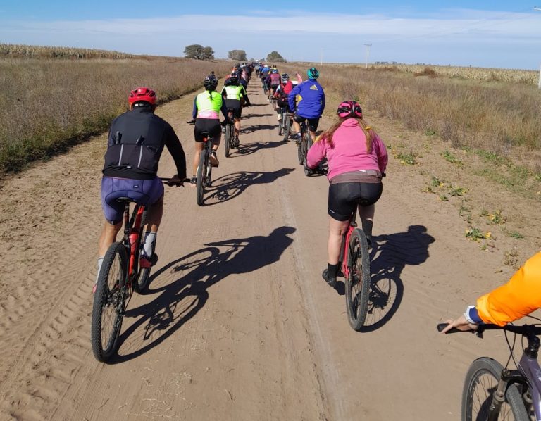 Exitosa biciperegrinación a San José: 220 ciclistas de General Pico unieron el deporte y la fe